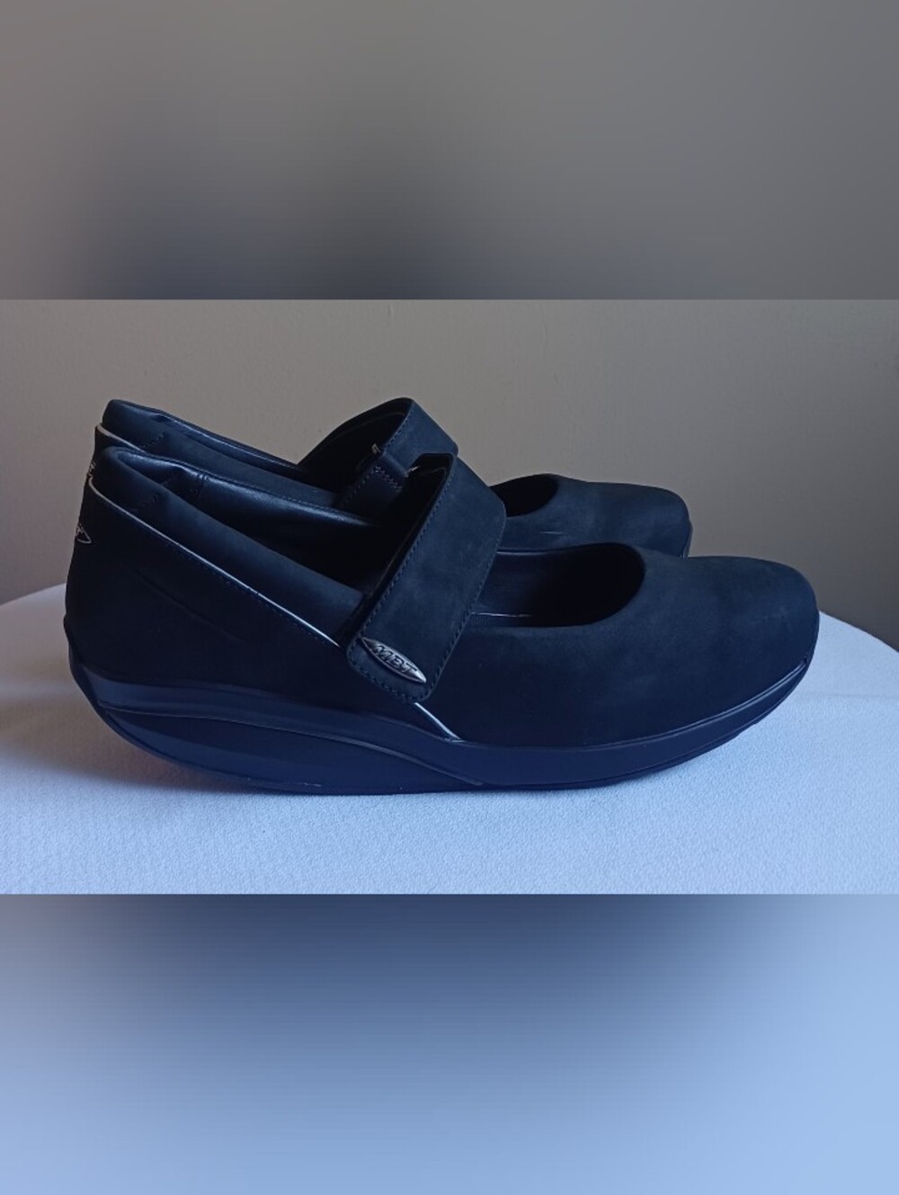 MBT Womens Rocker High Black Leather Art Shoes. 10-10.5